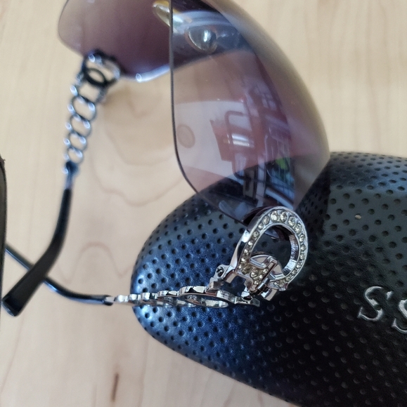 Guss Sunglasses - Picture 3 of 16